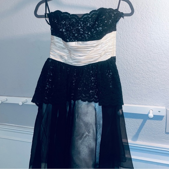 Betsy Johnson Laced Black and Cream Strapless Dress - Picture 3 of 3